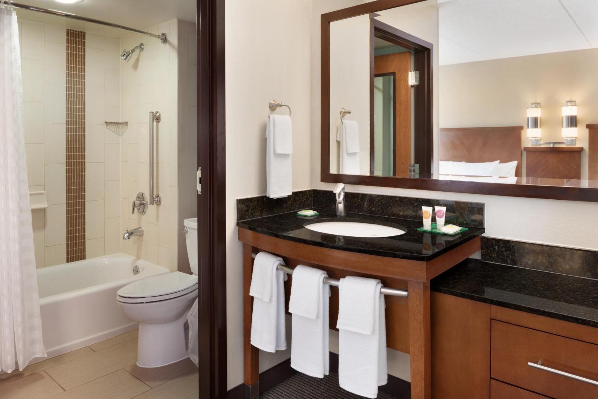 Hyatt Place Chicago 3*